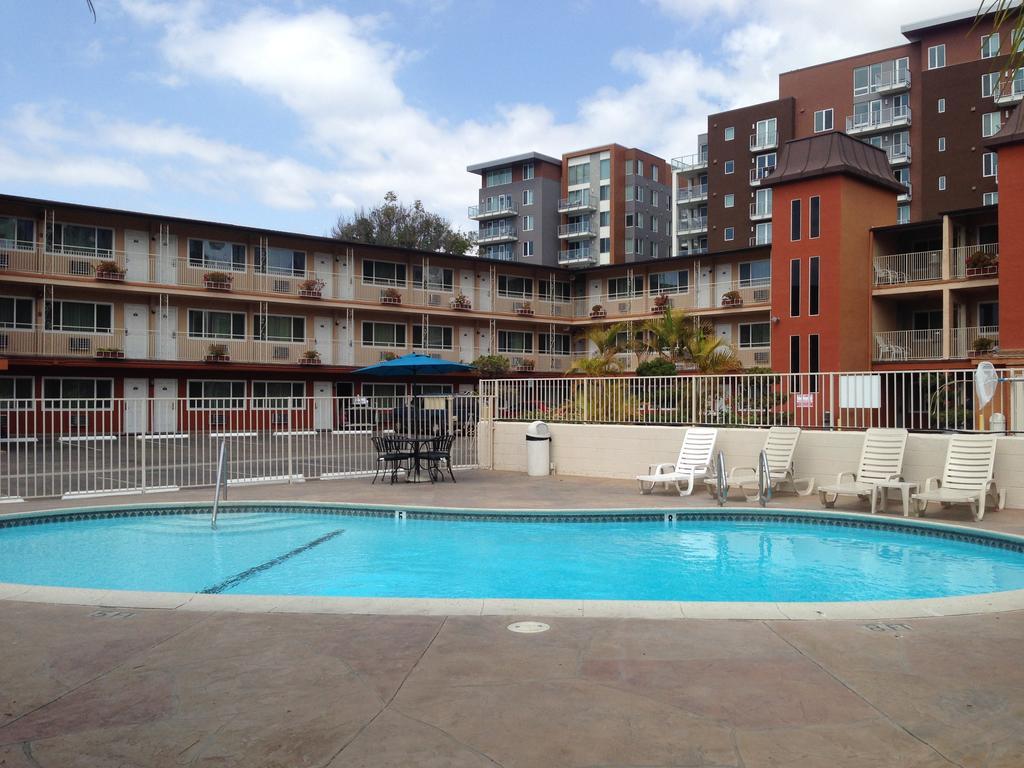 Days Inn Harbor View سان دييغو المظهر الخارجي الصورة